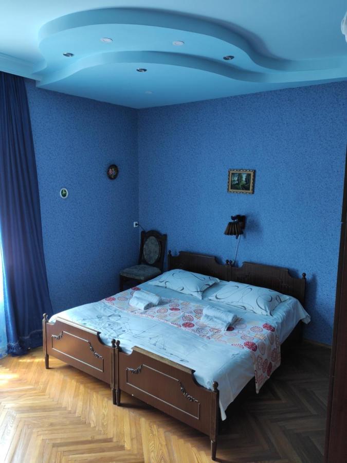 Guest House On Kostava 23 Кобулети Экстерьер фото